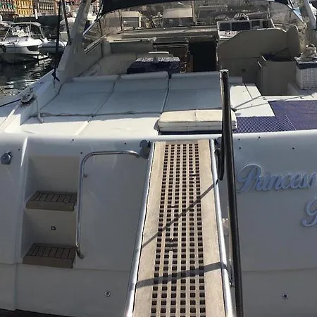 Botel Rizzardi 53 *